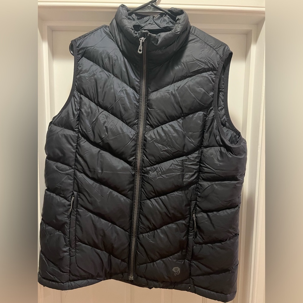 Mountain Hardwear Black Puffer Vest - NWT